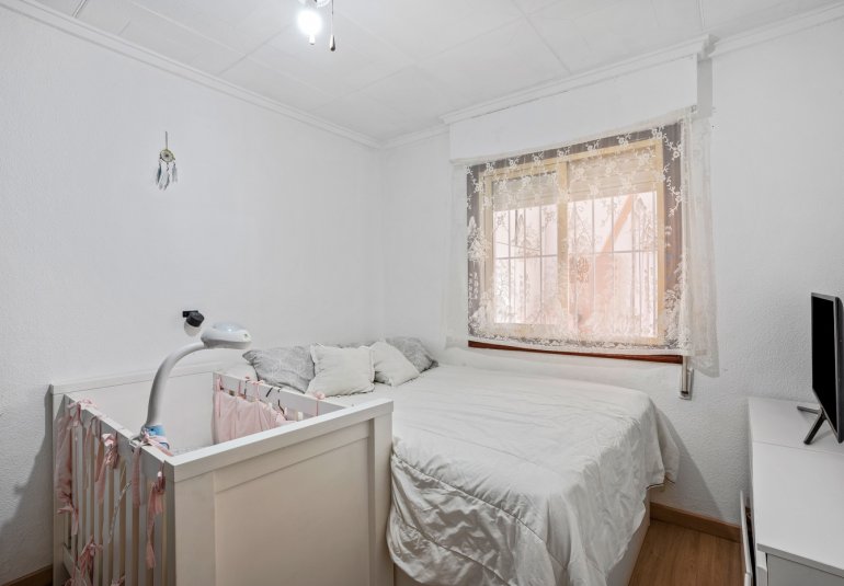 Resale - Bungalow -
Torrevieja - La Siesta