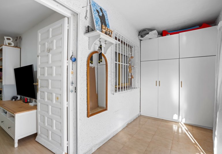 Resale - Bungalow -
Torrevieja - La Siesta