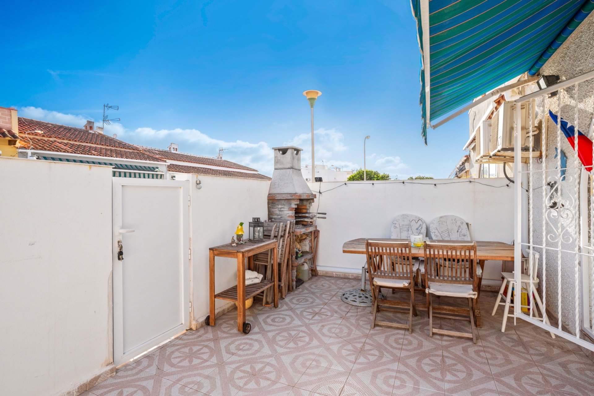 Resale - Bungalow -
Torrevieja - La Siesta