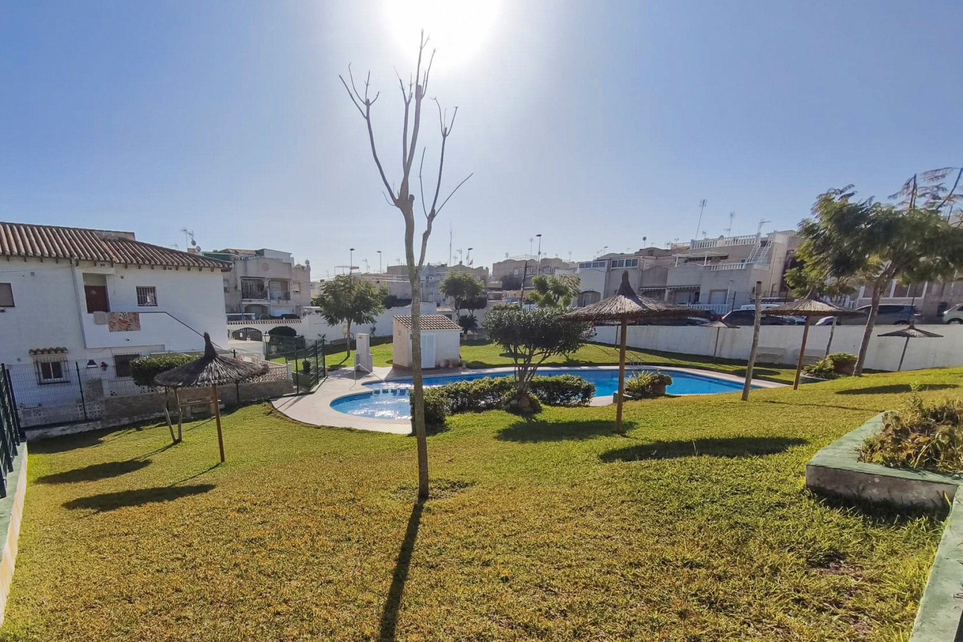 Resale - Bungalow -
Torrevieja - Lago jardin