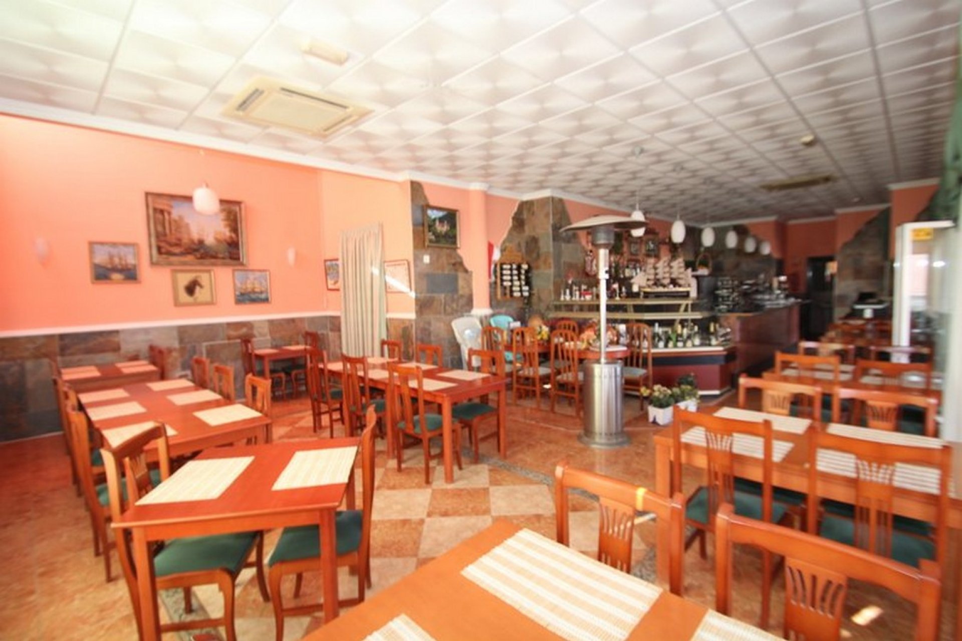 Resale - Commercial -
Playa Flamenca