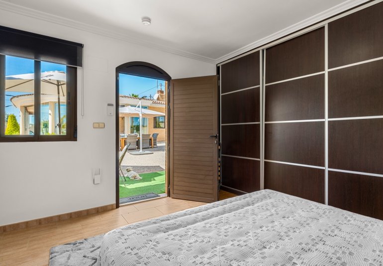 Resale - Country estate -
Crevillente