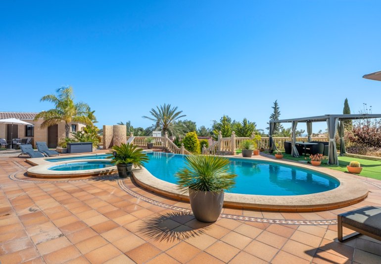 Resale - Country estate -
Crevillente