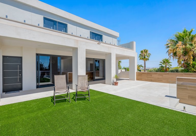 Resale - Country estate -
Los Montesinos - La herrada