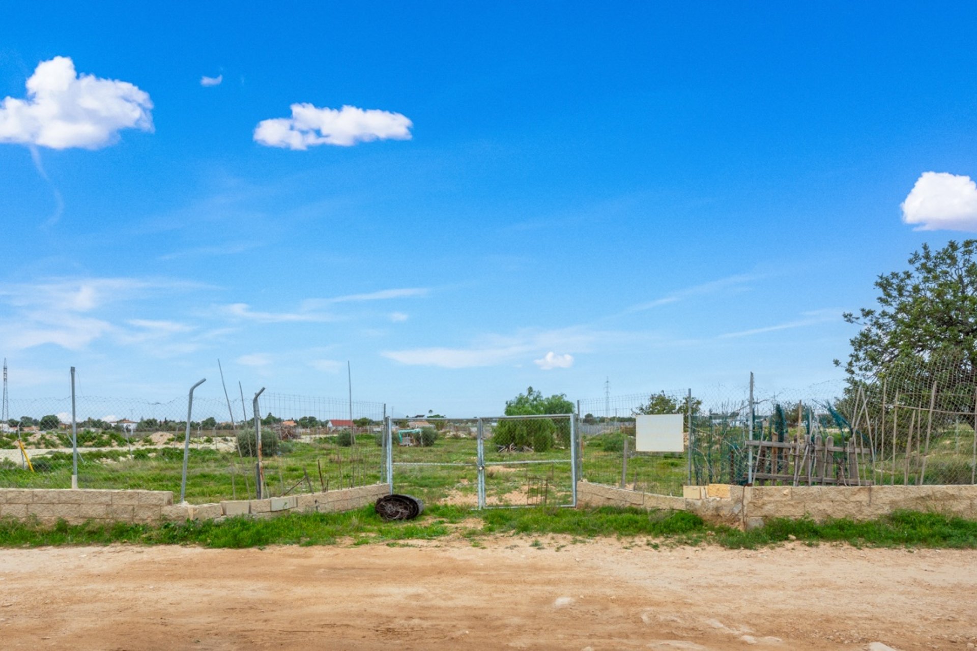 Resale - Plot -
Mutxamel