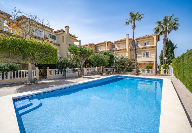 Resale - Townhouse -
Guardamar del Segura - El moncayo