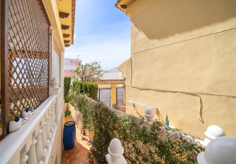 Resale - Townhouse -
Guardamar del Segura - El moncayo
