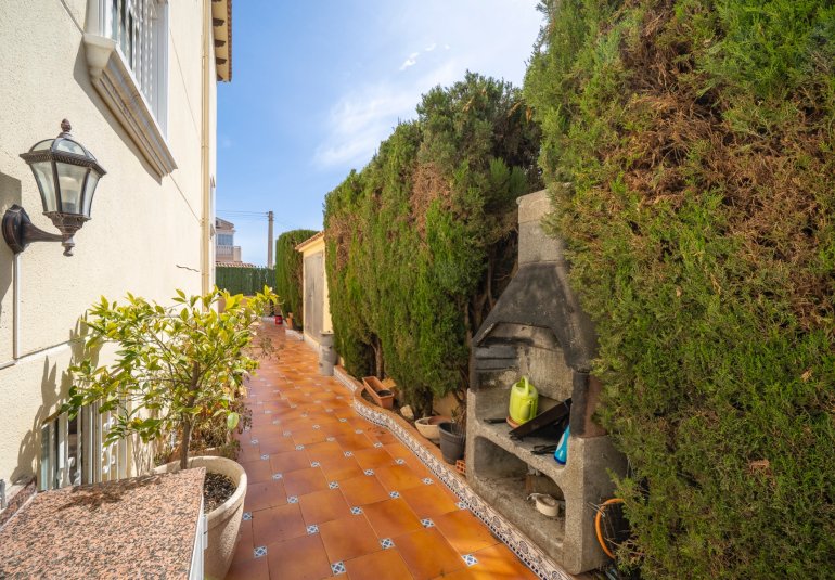 Resale - Townhouse -
Guardamar del Segura - El moncayo