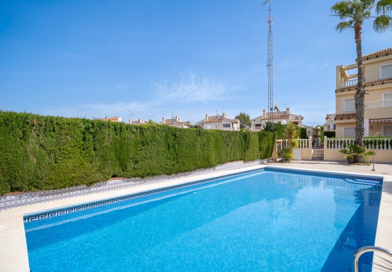 Resale - Townhouse -
Guardamar del Segura - El moncayo