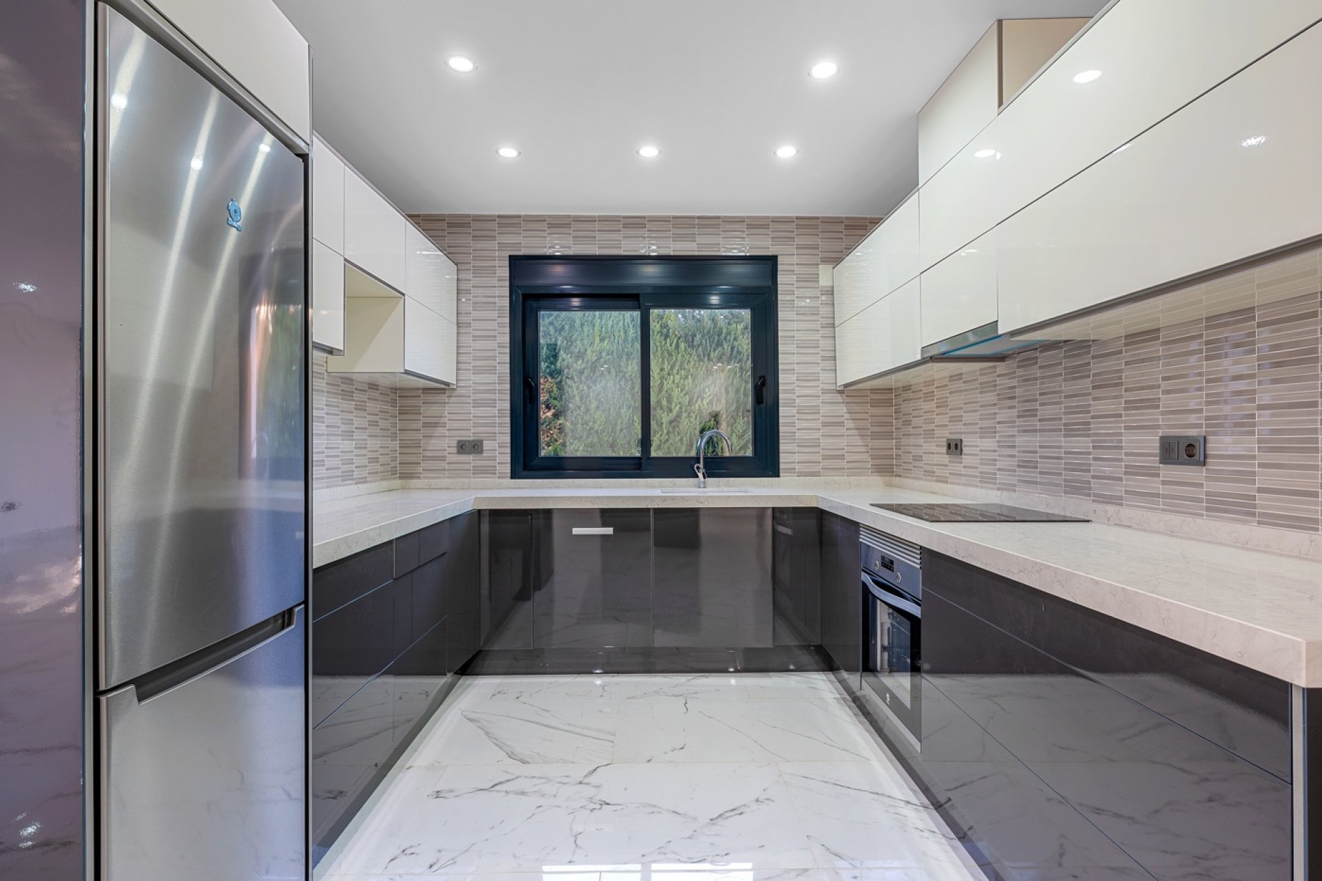 Resale - Villa -
Campoamor