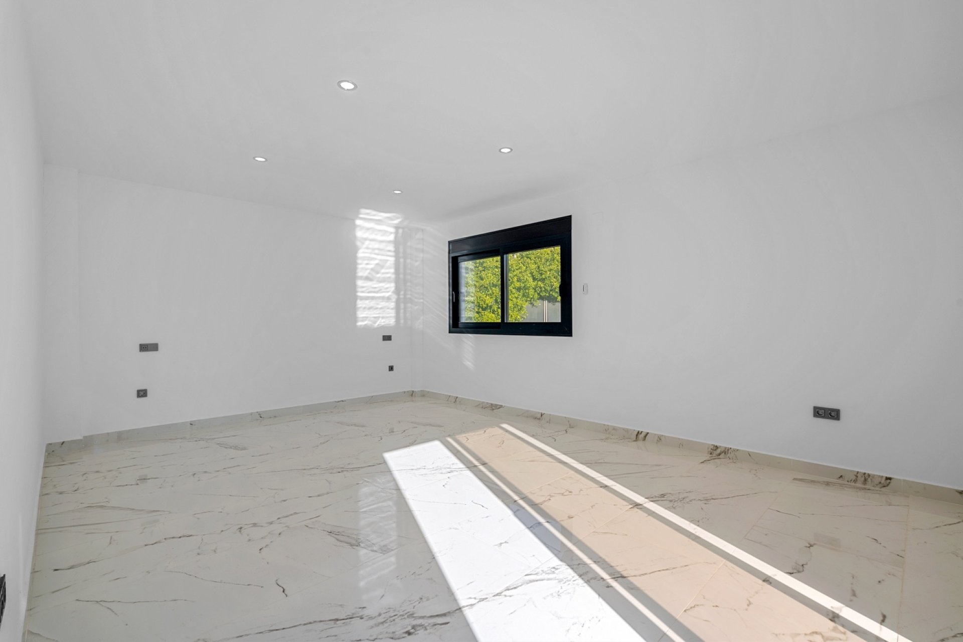 Resale - Villa -
Campoamor