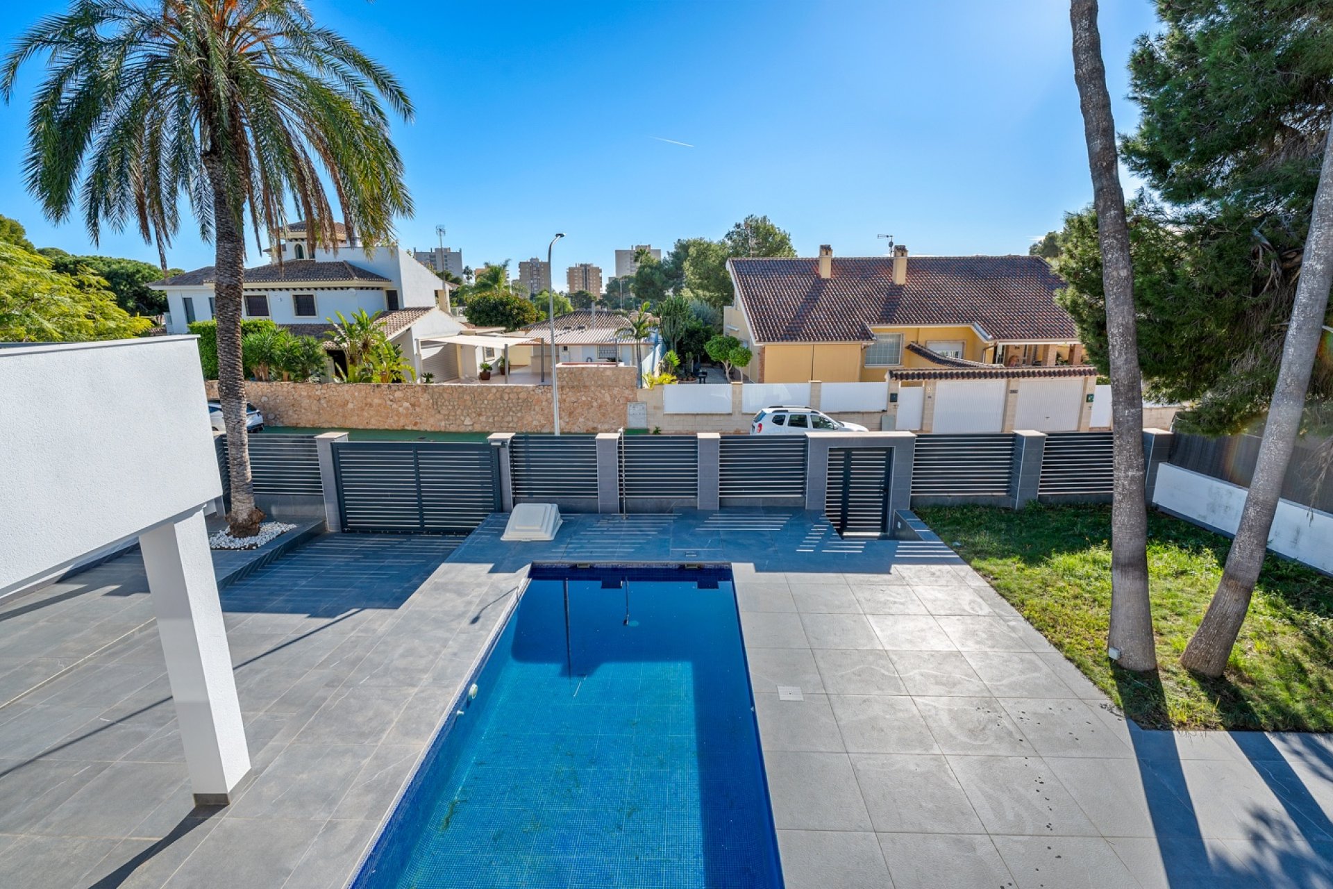 Resale - Villa -
Campoamor