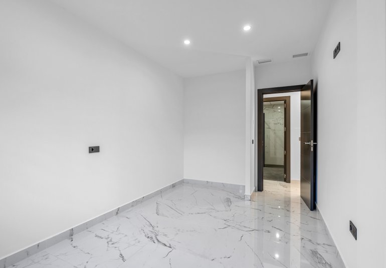 Resale - Villa -
Campoamor