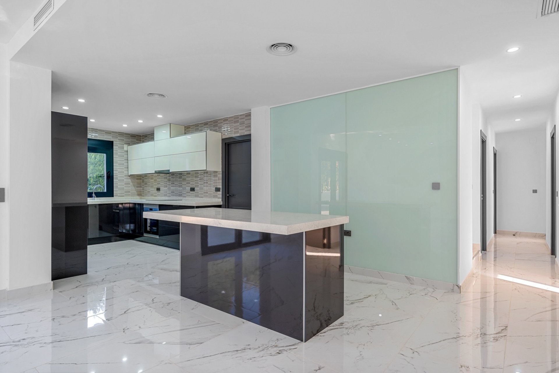 Resale - Villa -
Campoamor