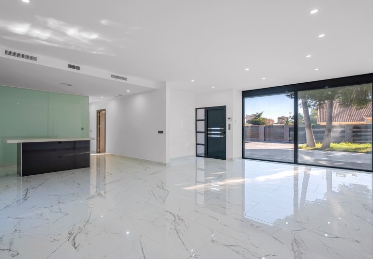 Resale - Villa -
Campoamor