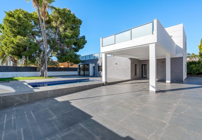 Resale - Villa -
Campoamor