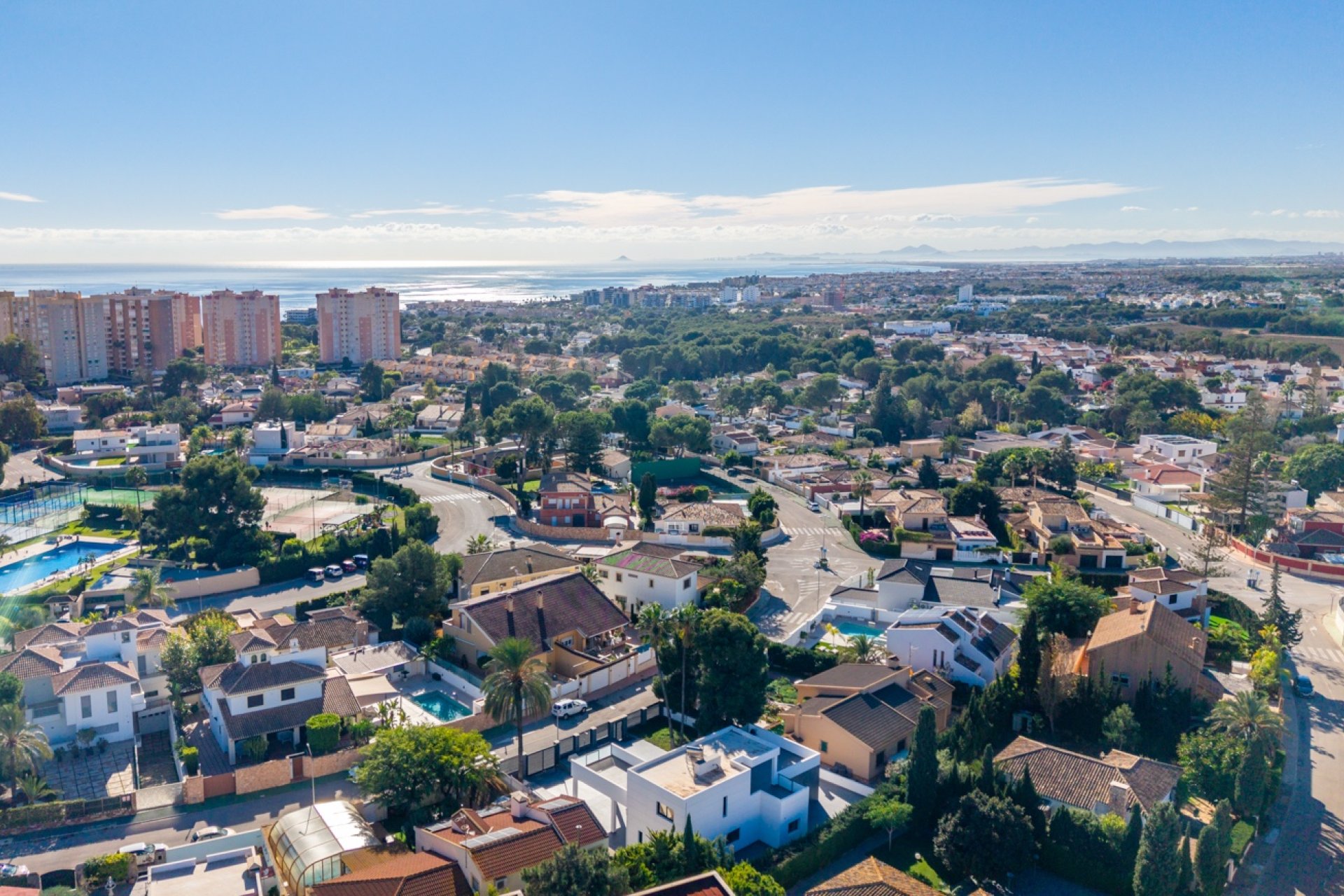 Resale - Villa -
Campoamor