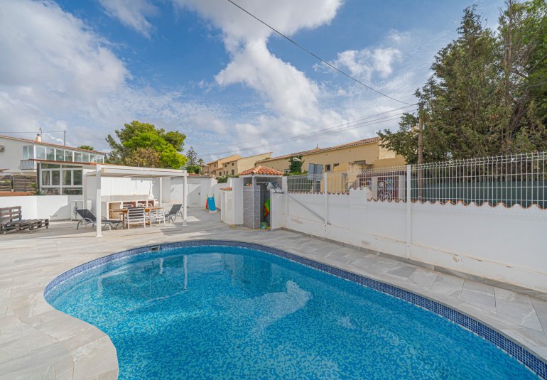 Resale - Villa -
La Nucía - Panorama