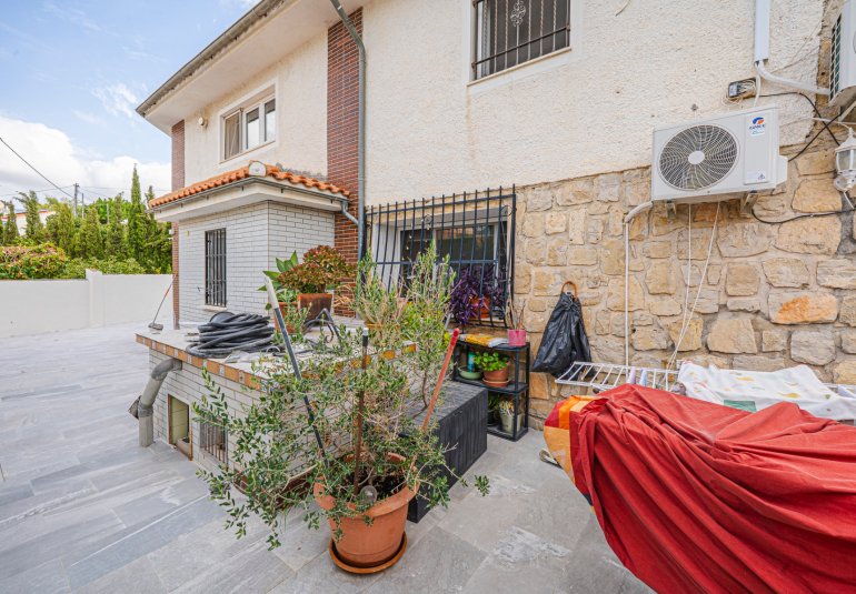 Resale - Villa -
La Nucía - Panorama