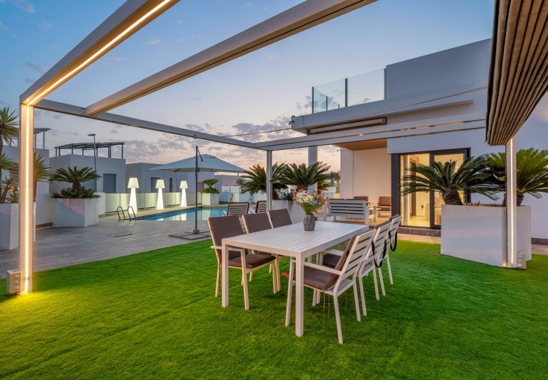 Resale - Villa -
Orihuela Costa - Villamartín