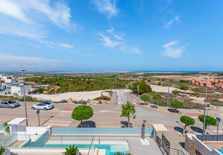 Resale - Villa -
San Miguel - San Miguel Salinas