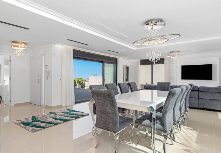 Resale - Villa -
San Miguel - San Miguel Salinas