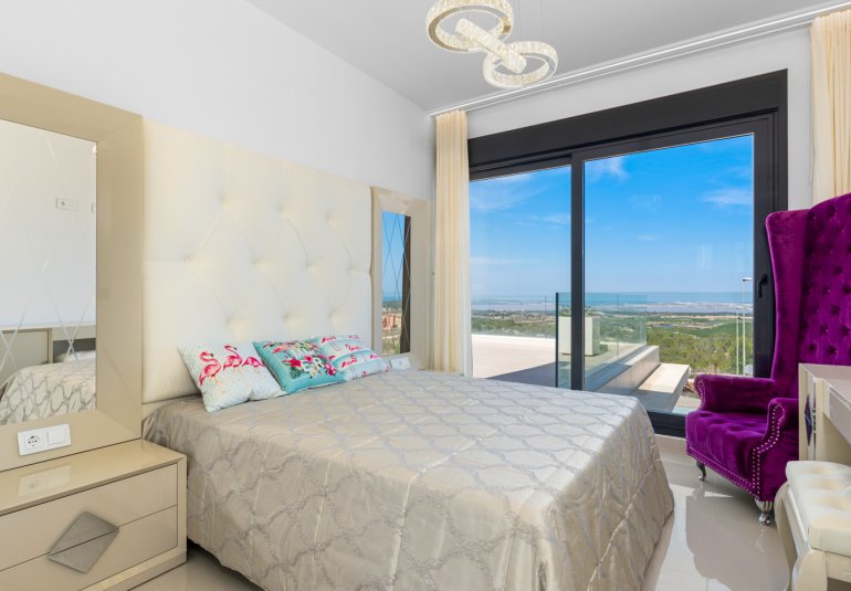 Resale - Villa -
San Miguel - San Miguel Salinas
