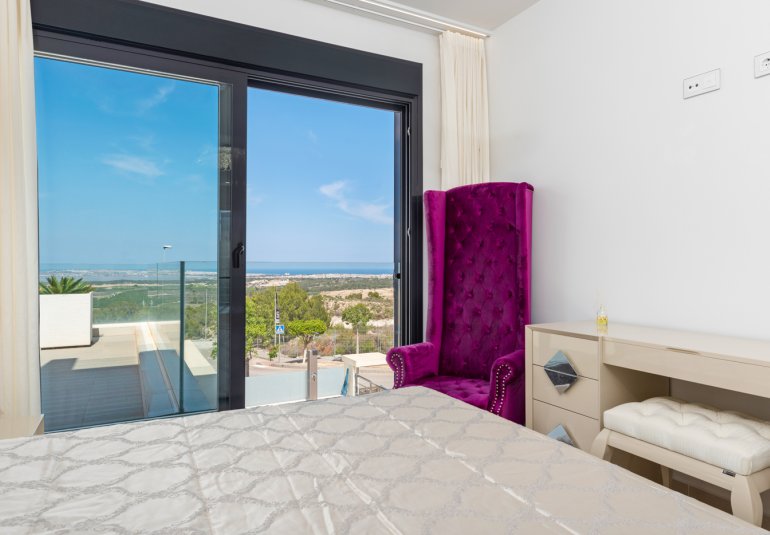Resale - Villa -
San Miguel - San Miguel Salinas
