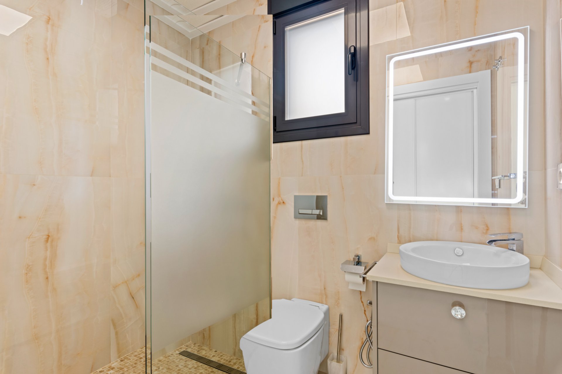 Resale - Villa -
San Miguel - San Miguel Salinas