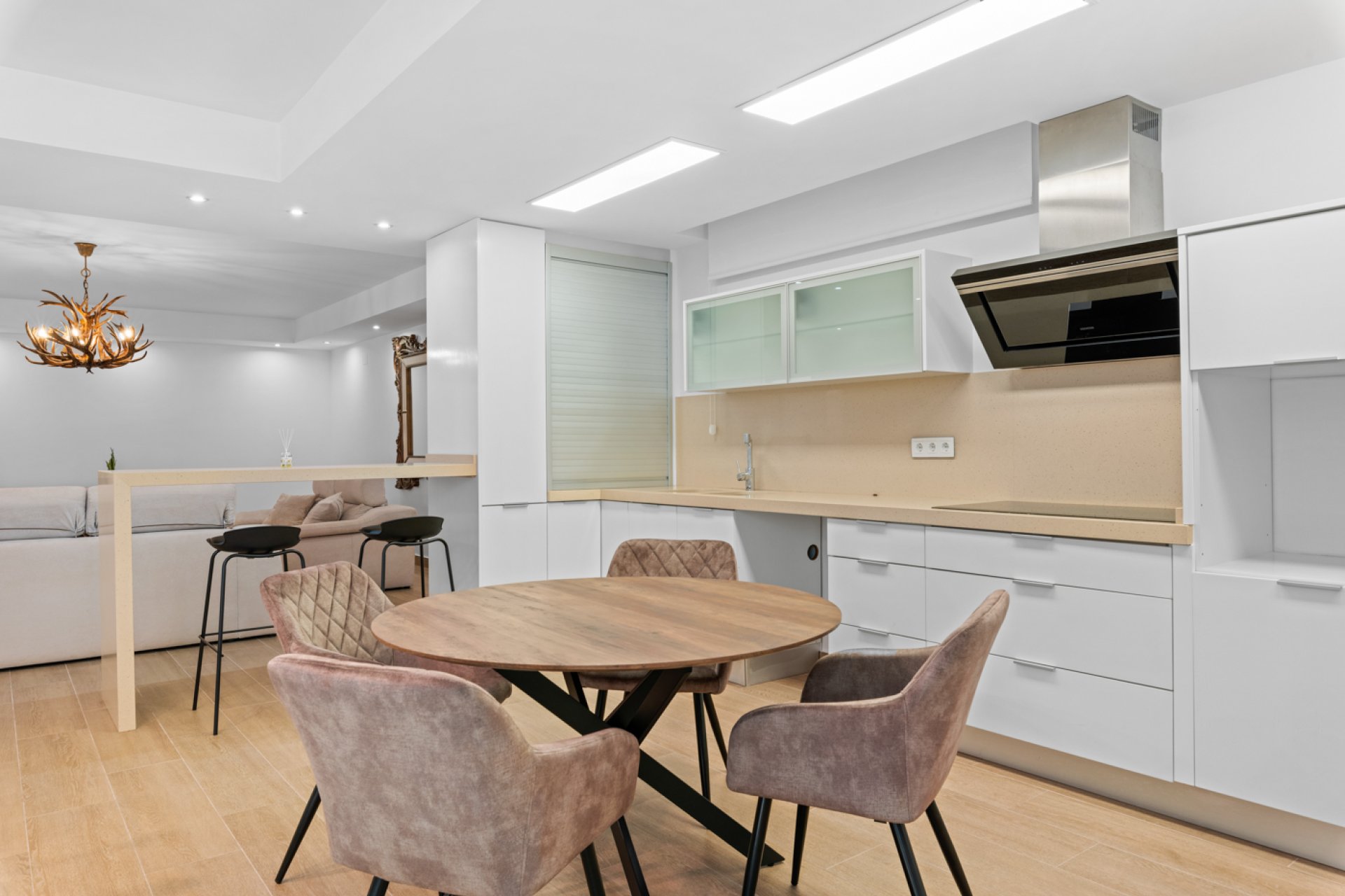Resale - Villa -
San Miguel - San Miguel Salinas