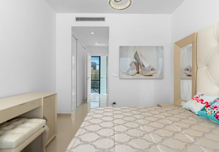 Resale - Villa -
San Miguel - San Miguel Salinas