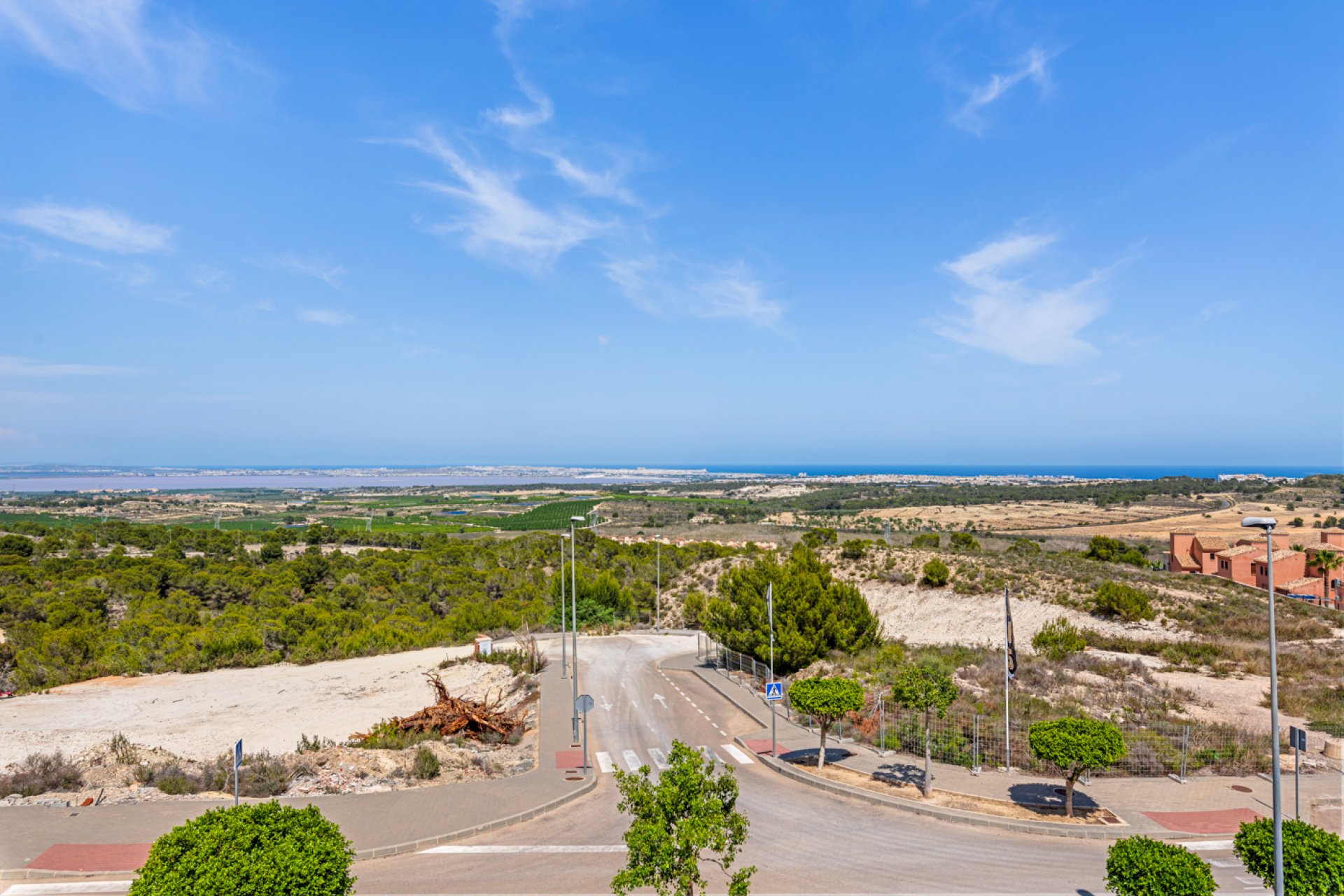 Resale - Villa -
San Miguel - San Miguel Salinas
