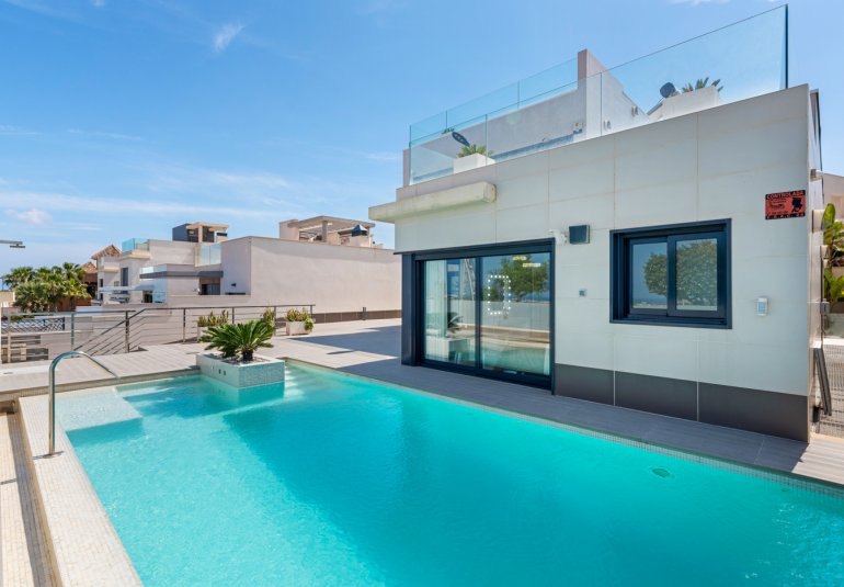 Resale - Villa -
San Miguel - San Miguel Salinas