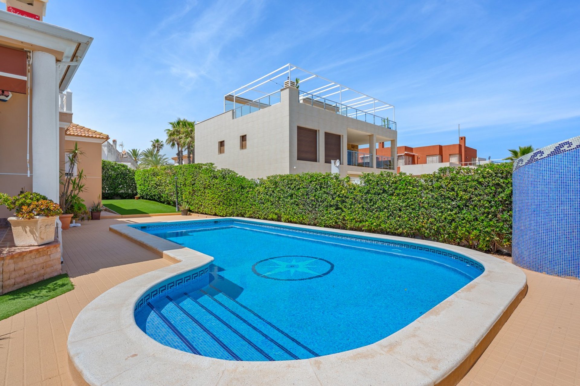 Resale - Villa -
Torrevieja - La Mata