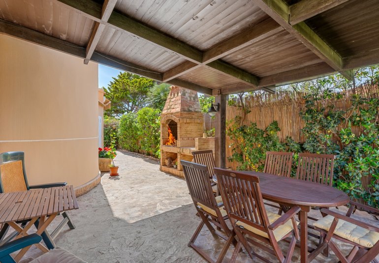 Resale - Villa -
Torrevieja - La Mata