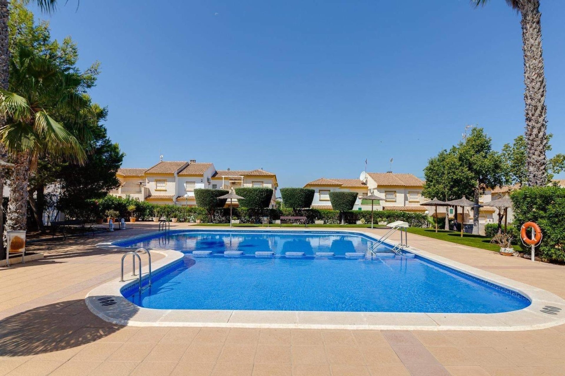 Reventa - Adosado -
Orihuela Costa - La Florida