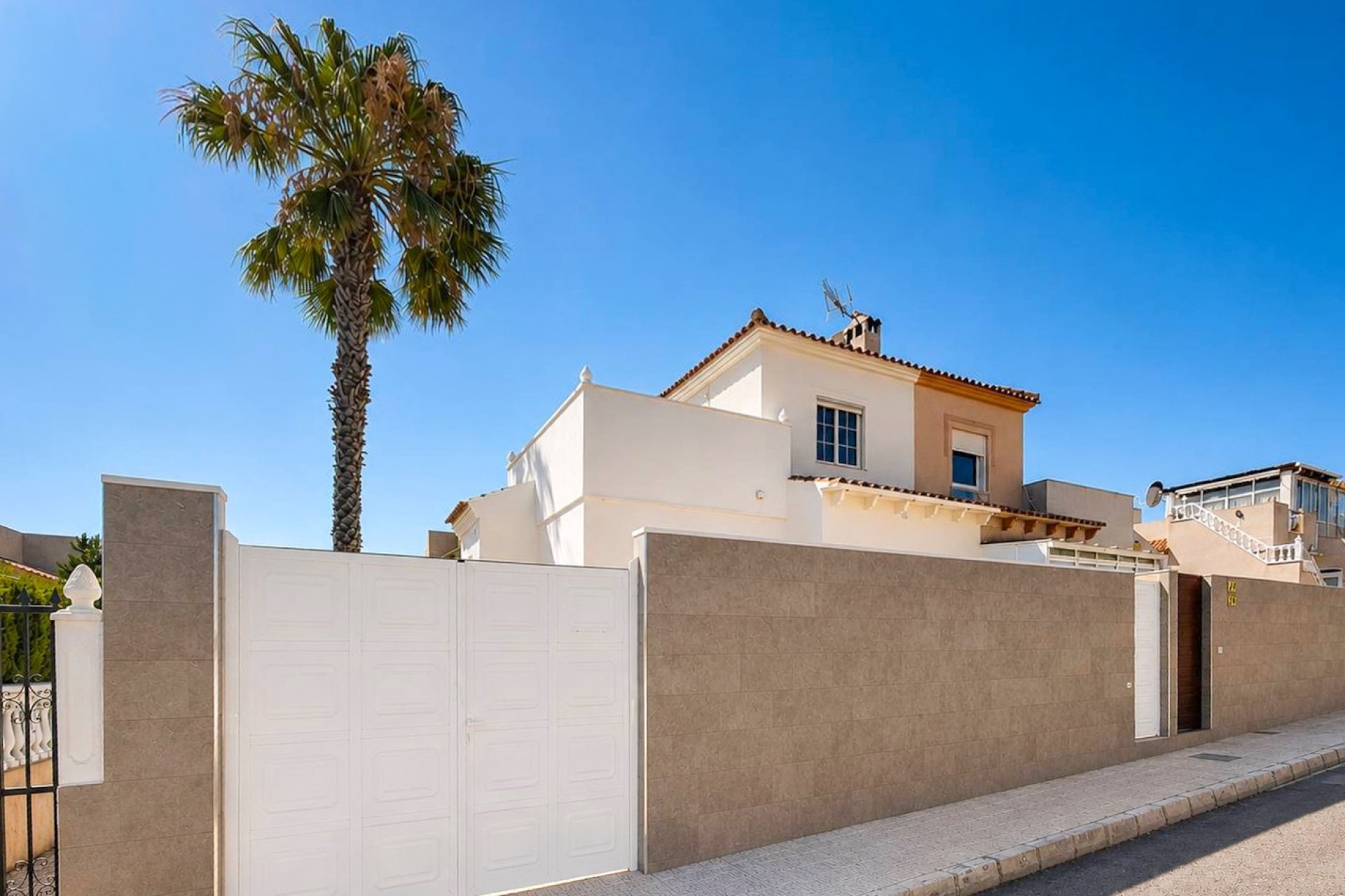 Reventa - Adosado -
Orihuela Costa - Los Altos