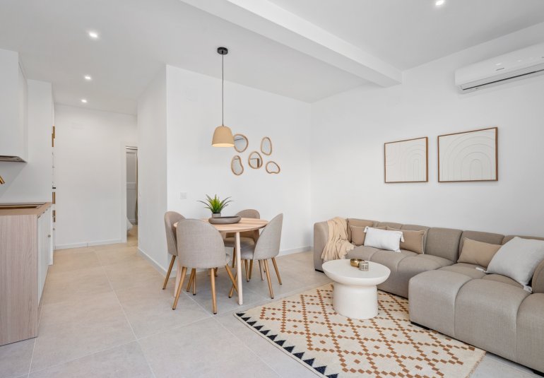 Reventa - Adosado -
Torrevieja - El chaparral