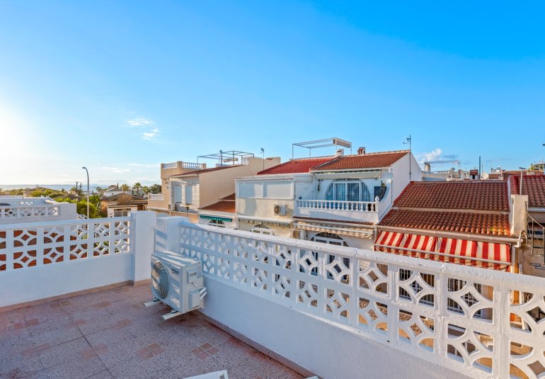 Reventa - Adosado -
Torrevieja - El chaparral