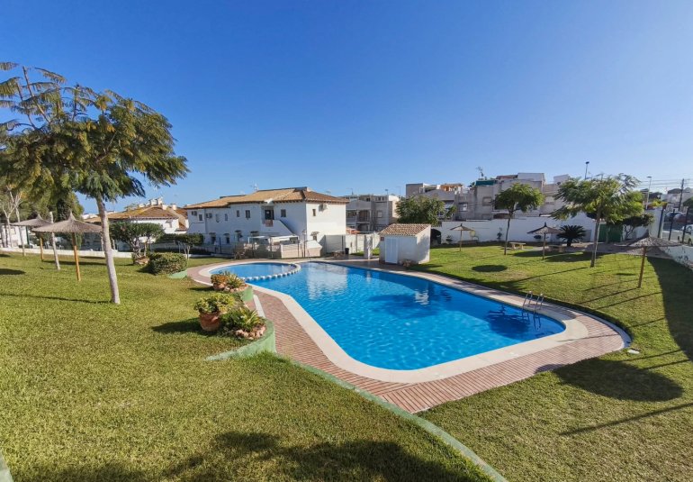 Reventa - Bungalow -
Torrevieja - Lago jardin