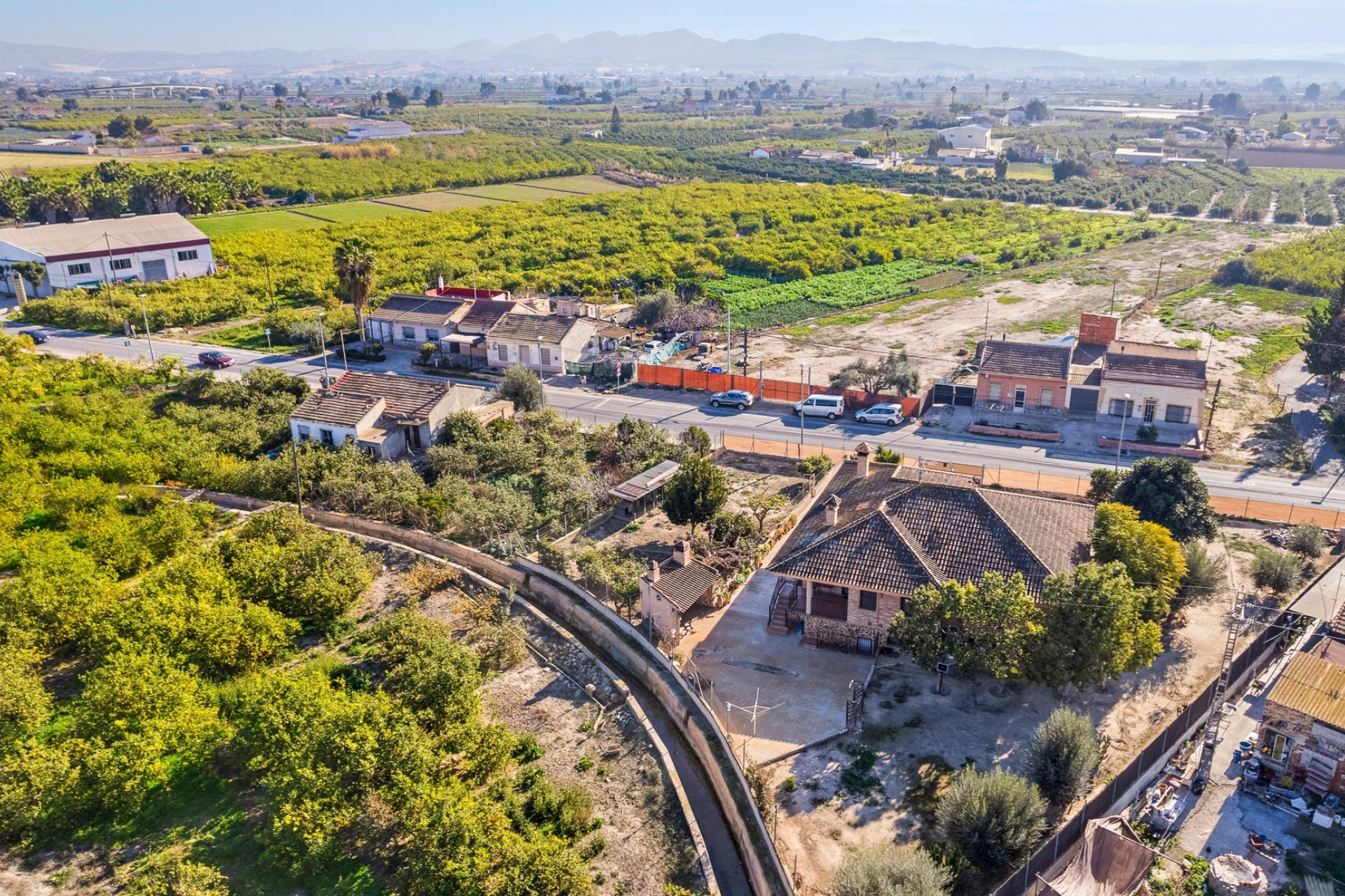 Reventa - Finca -
Beniel - Carretera de Beniel