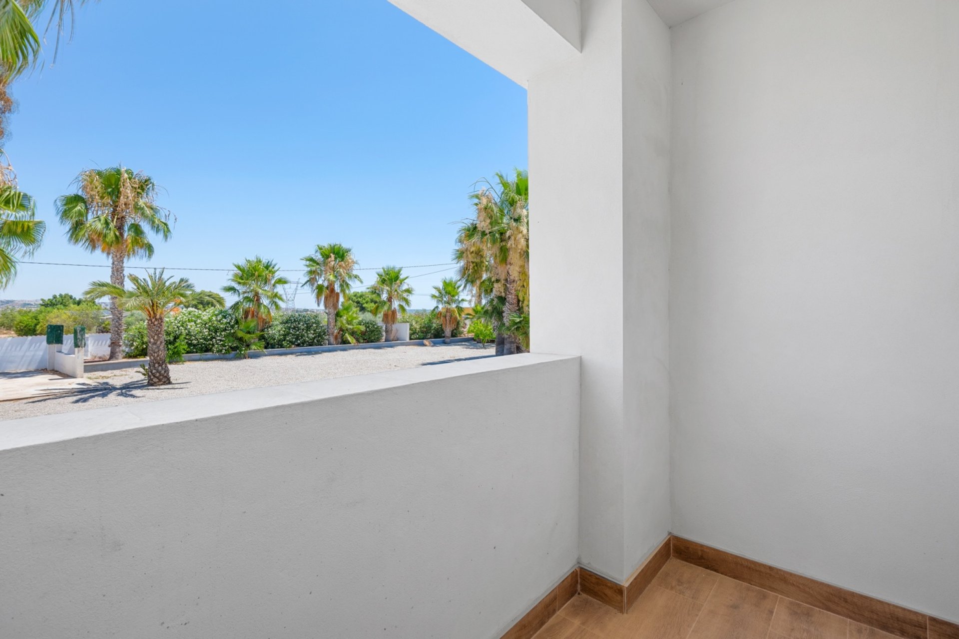 Reventa - Finca -
Los Montesinos - La herrada