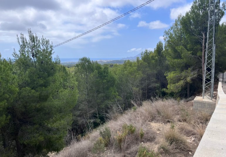 Reventa - Parcela -
Altea - Sierra de Altea