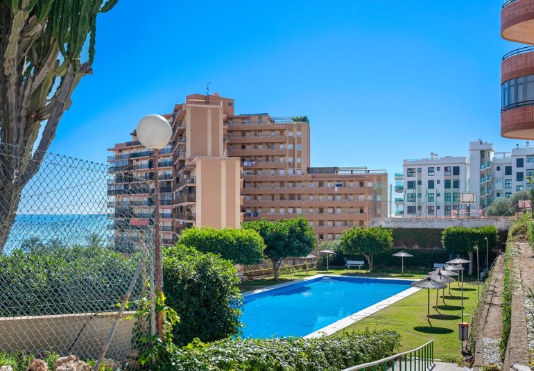 Reventa - Piso -
Arenales del Sol - Segunda linea playa