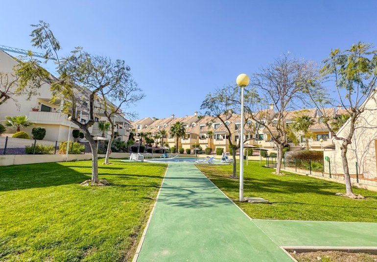 Reventa - Piso -
Orihuela Costa - Lomas de Campoamor