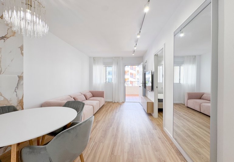 Reventa - Piso -
Orihuela Costa - Los Altos