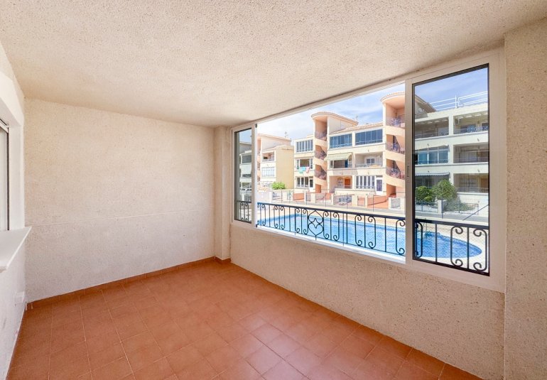 Reventa - Piso -
Orihuela Costa - Los Altos