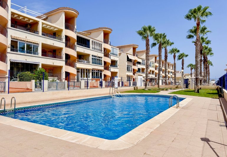 Reventa - Piso -
Orihuela Costa - Los Altos