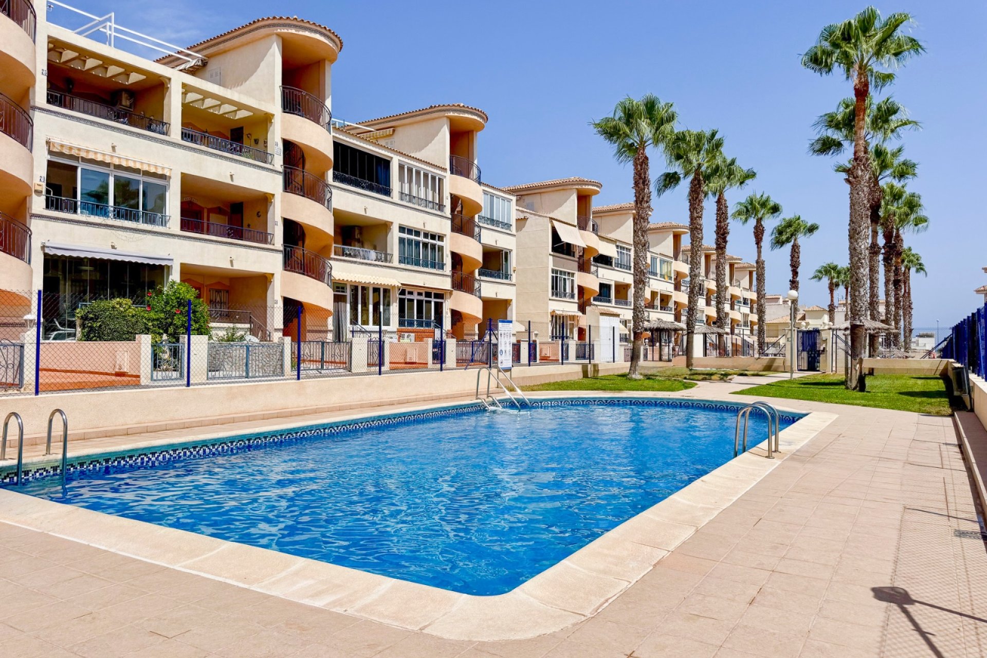 Reventa - Piso -
Orihuela Costa - Los Altos
