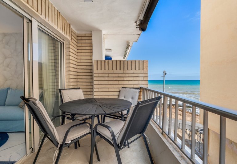 Reventa - Piso -
Torrevieja - Playa de El Cura